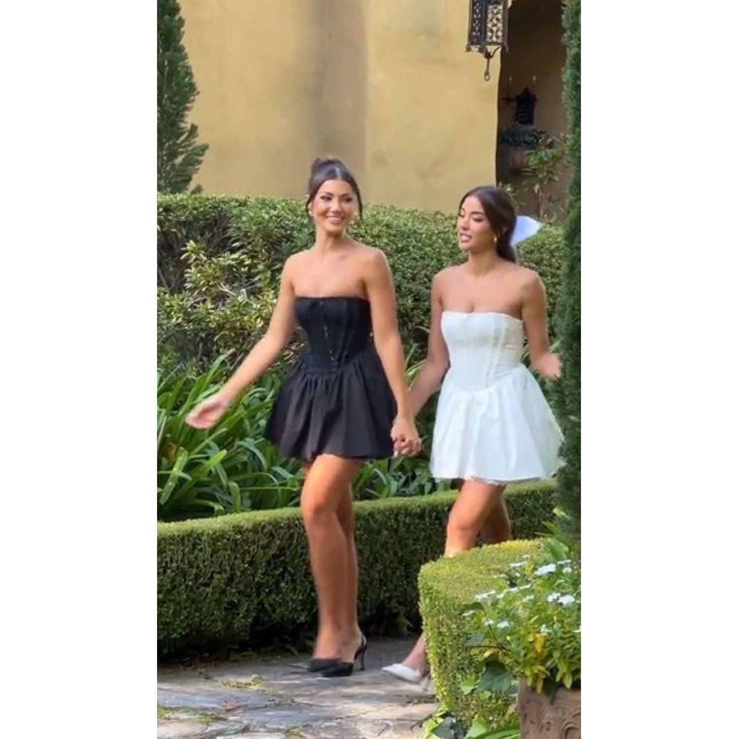 Mesh Strapless A-line Dress.