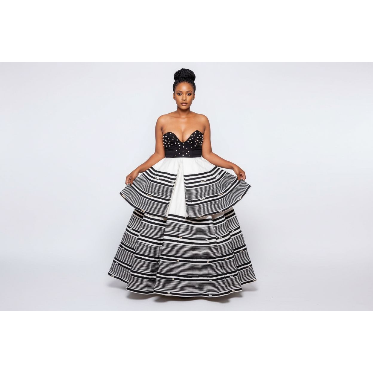 Sleeveless Printed Pleat Xhosa Midi Traditional Dress.