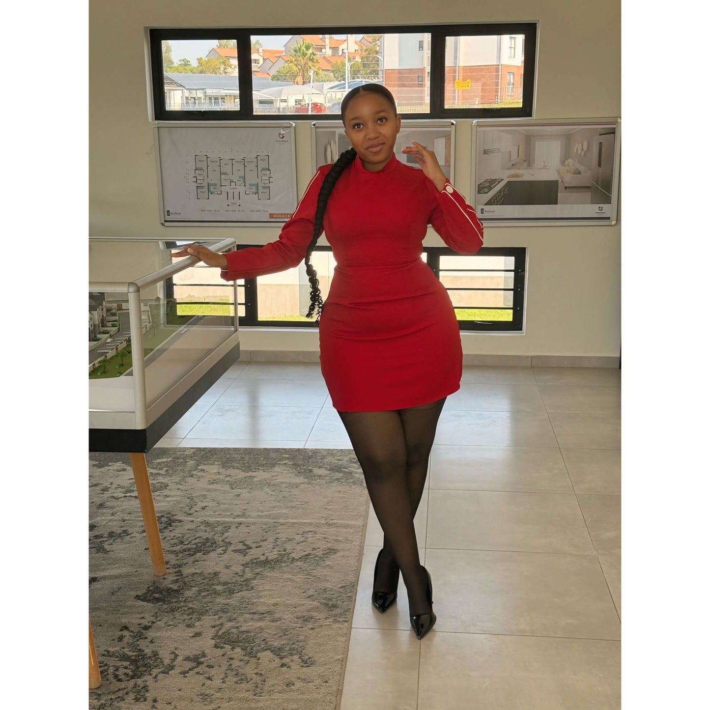 Long Sleeve Plain Color Knee Dress.