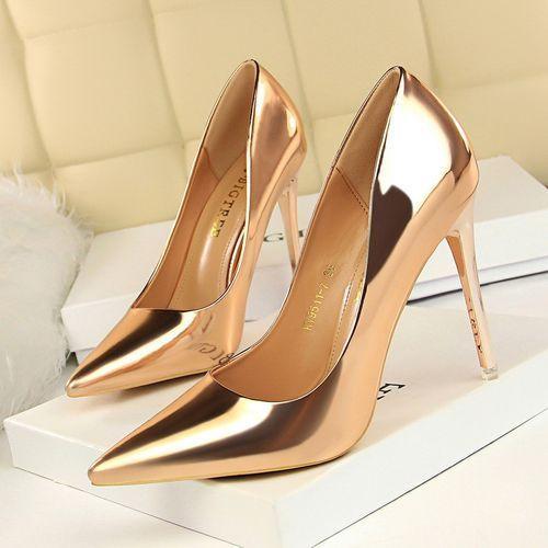 Ladies Pointed Pumps High Heels.