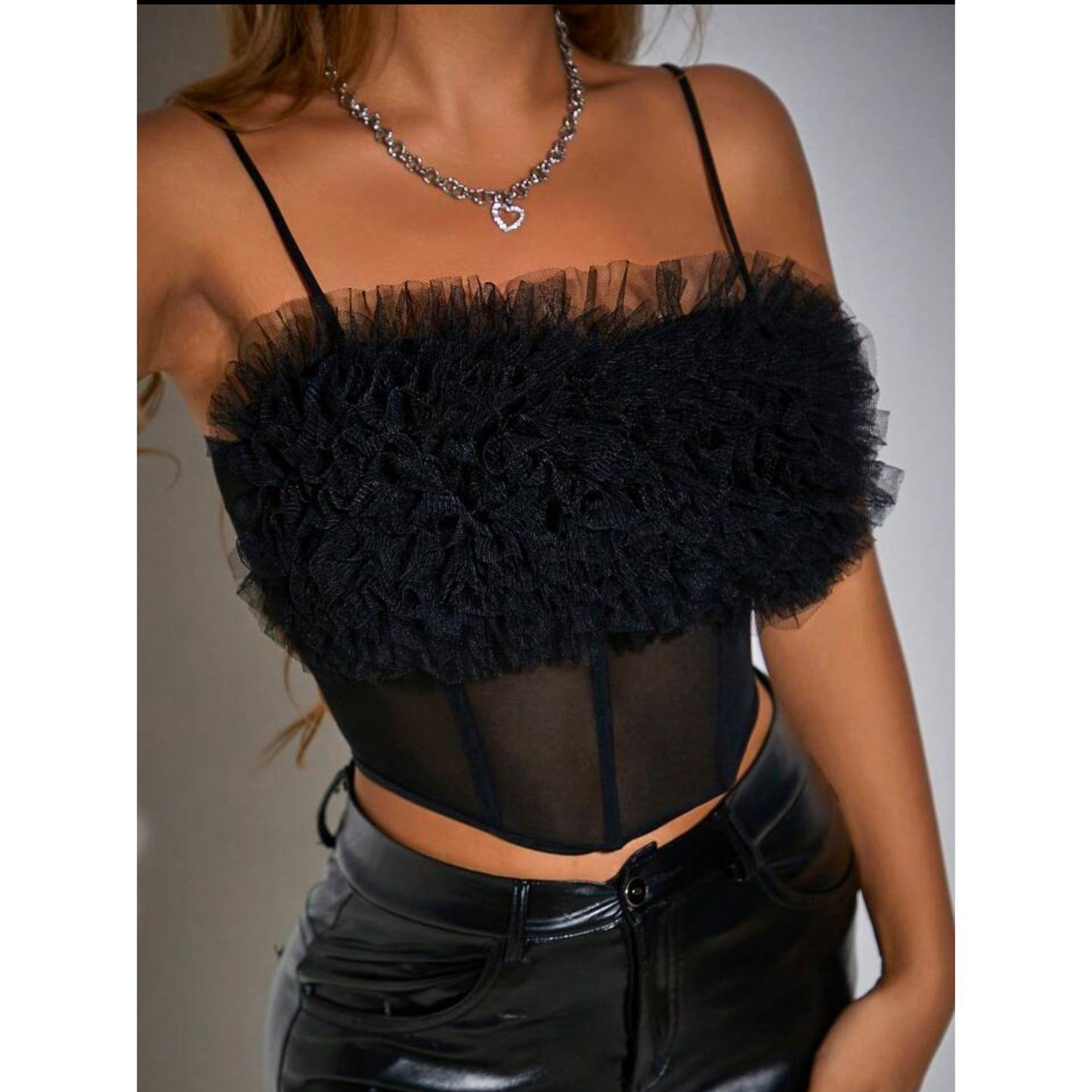 Slim-Fit Cropped Strapless Top With 3D Floral Lace.