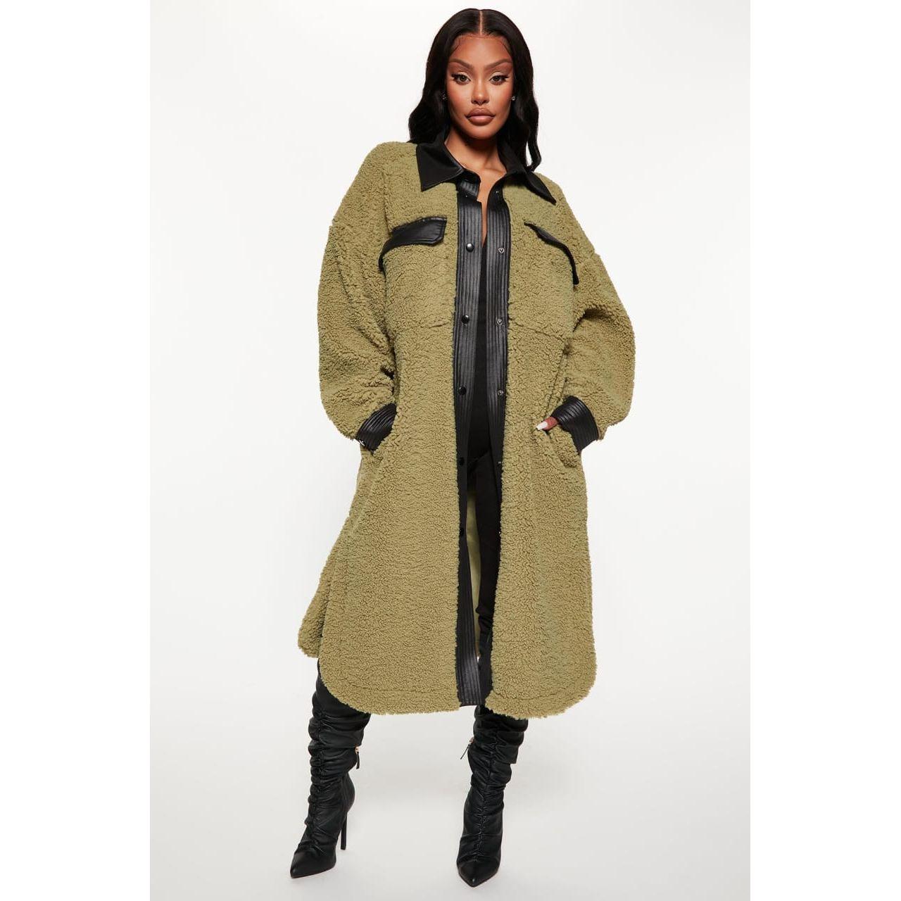 Vintage Woolen Buttoned Coat