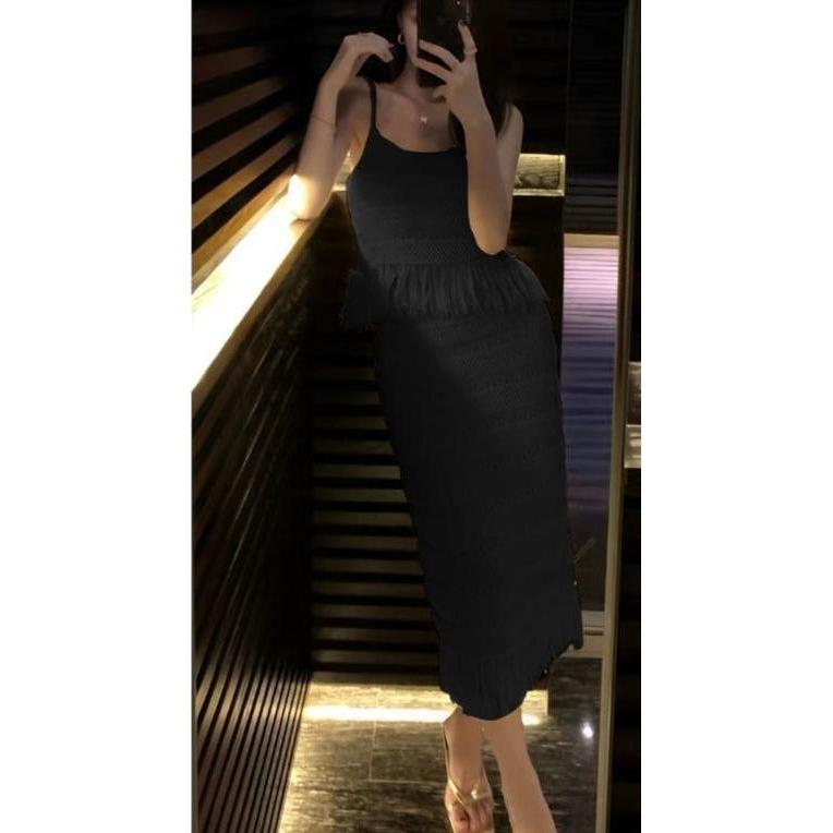 Sleeveless Top & Spaghetti Maxi Skirt Set