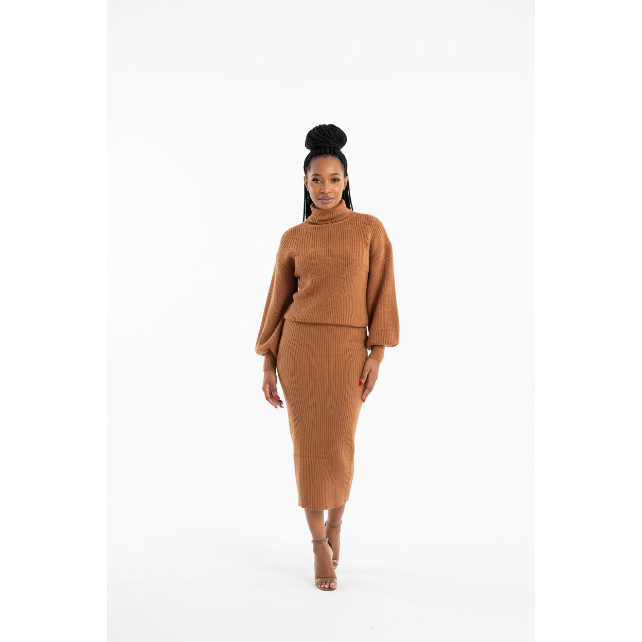Pangasa Marengo & White Knitted 2 Piece Set