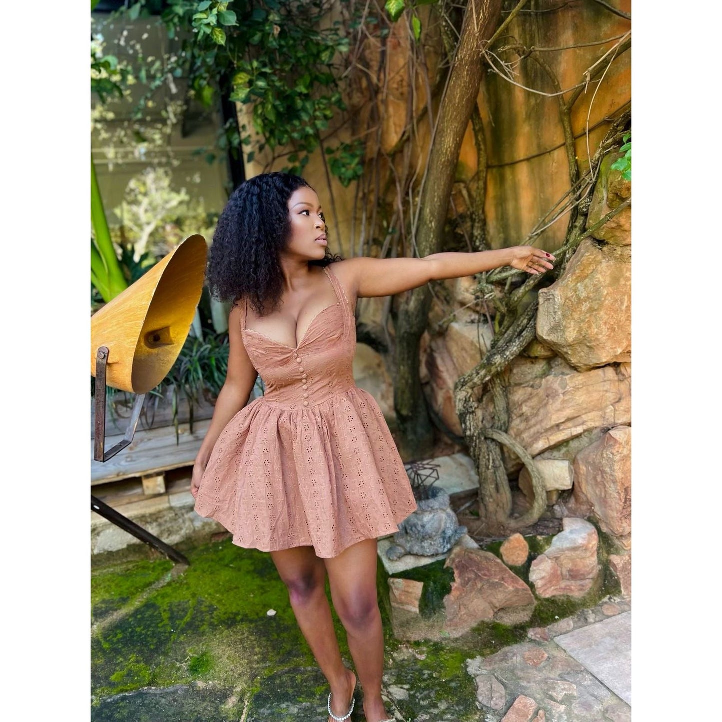 Sleeveless Multi-Button Design Prom Dress