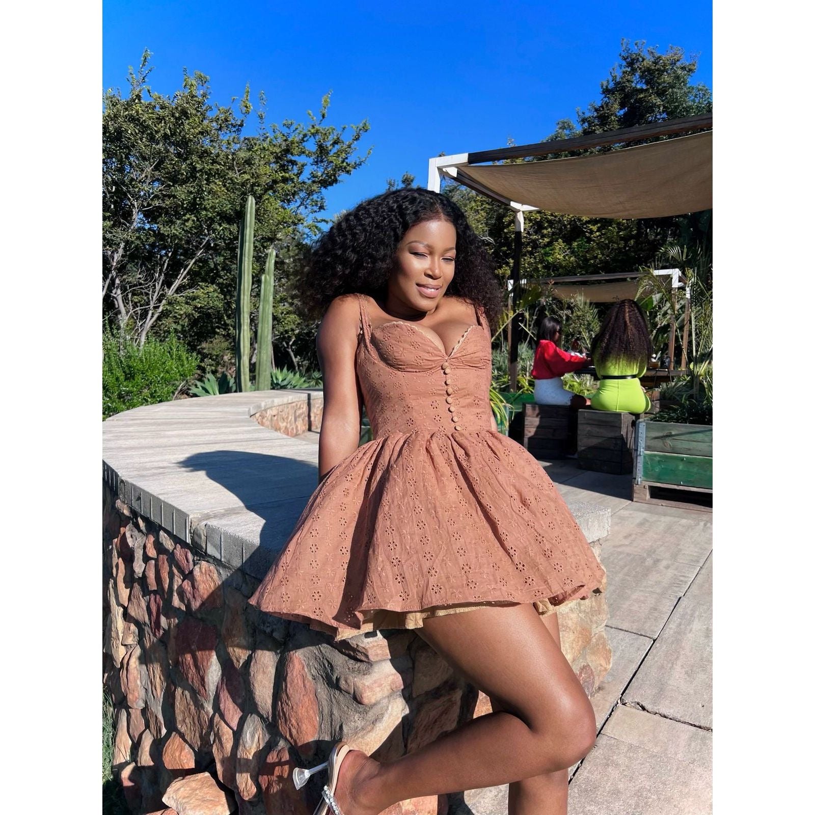 Sleeveless Multi-Button Design Prom Dress