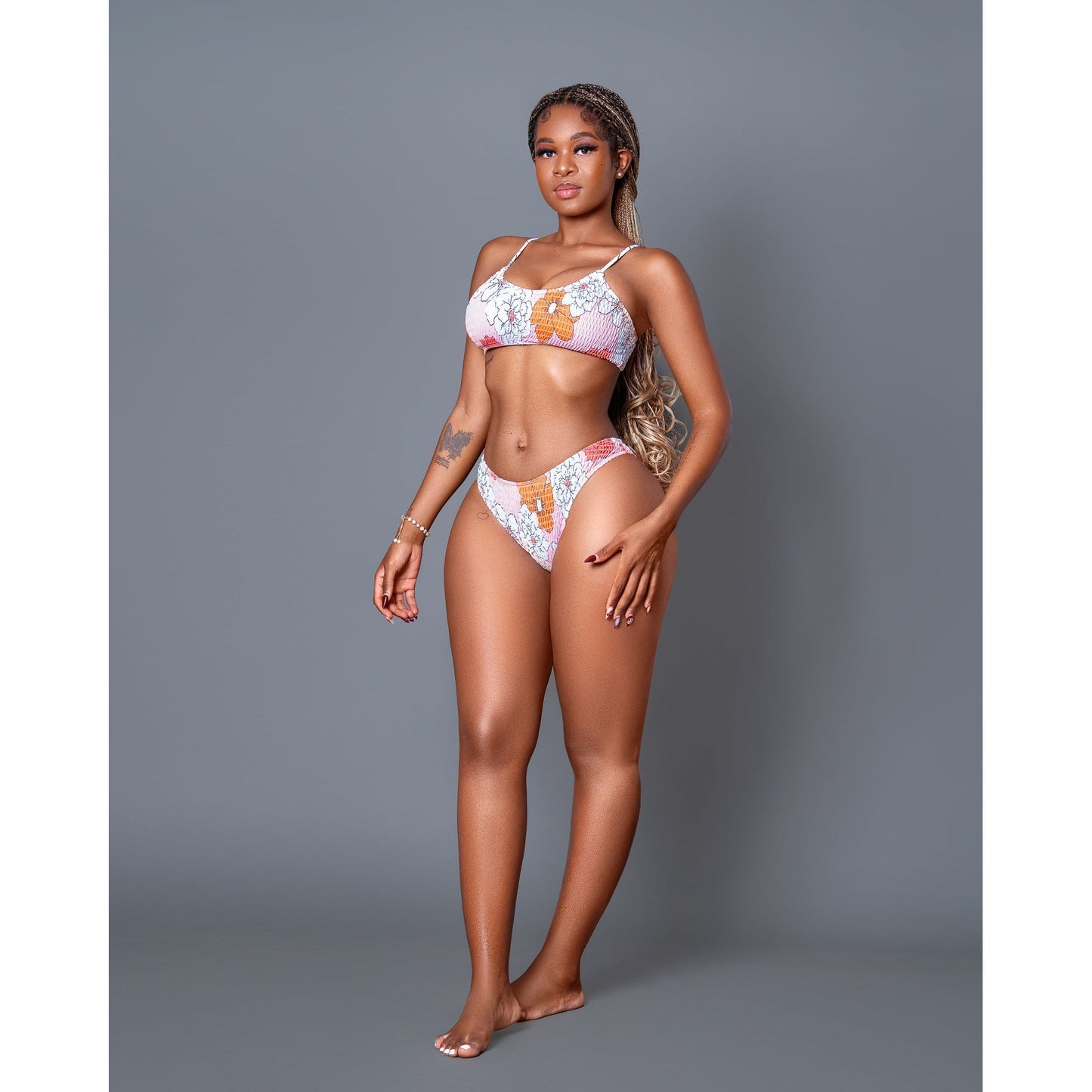 Floral sexy bikini set.