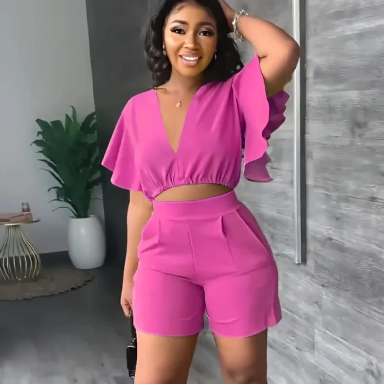 ELAYNE™ – Chic V-Neck Crop Top