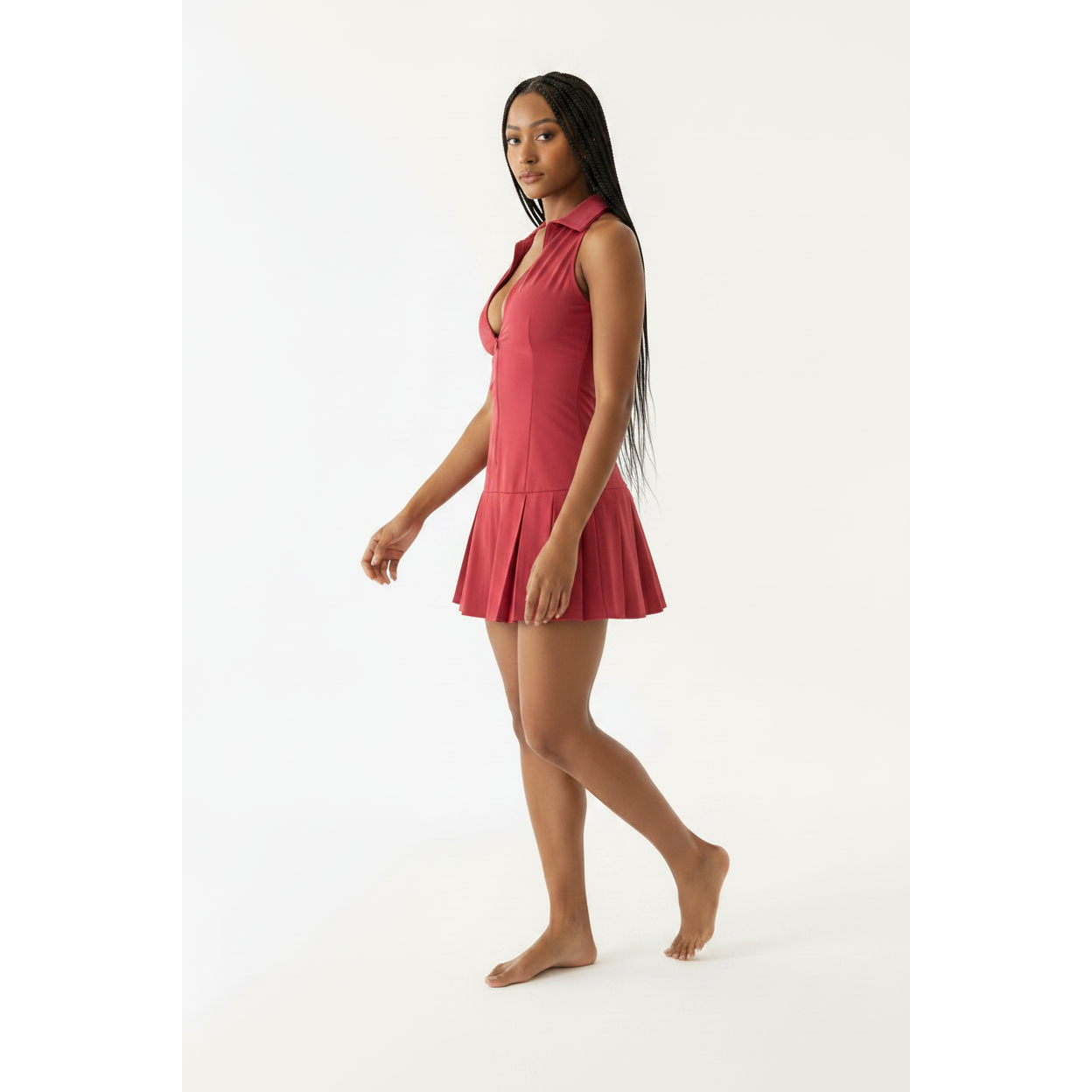 Sleeveless Pleated sexy midi dress.