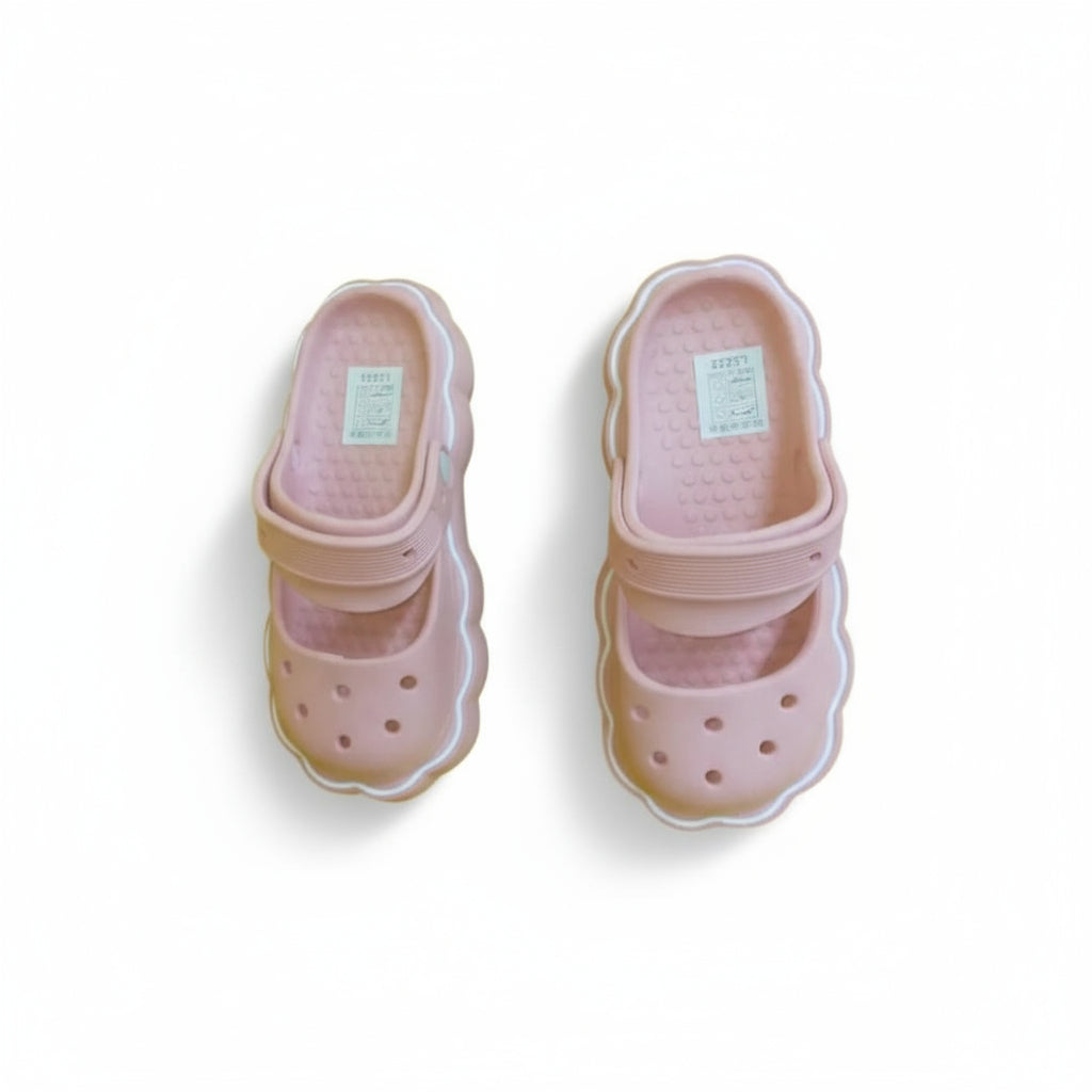 Women Non-slip Cut Out Multi-way Wear Clogs.