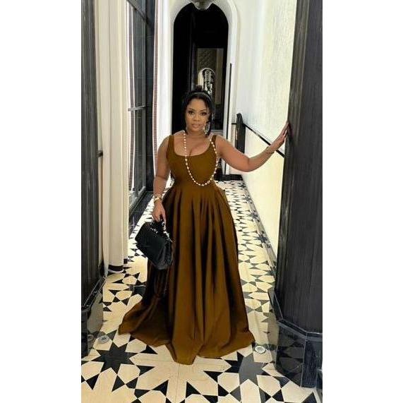 Sleeveless Pleated Maxi Dress.