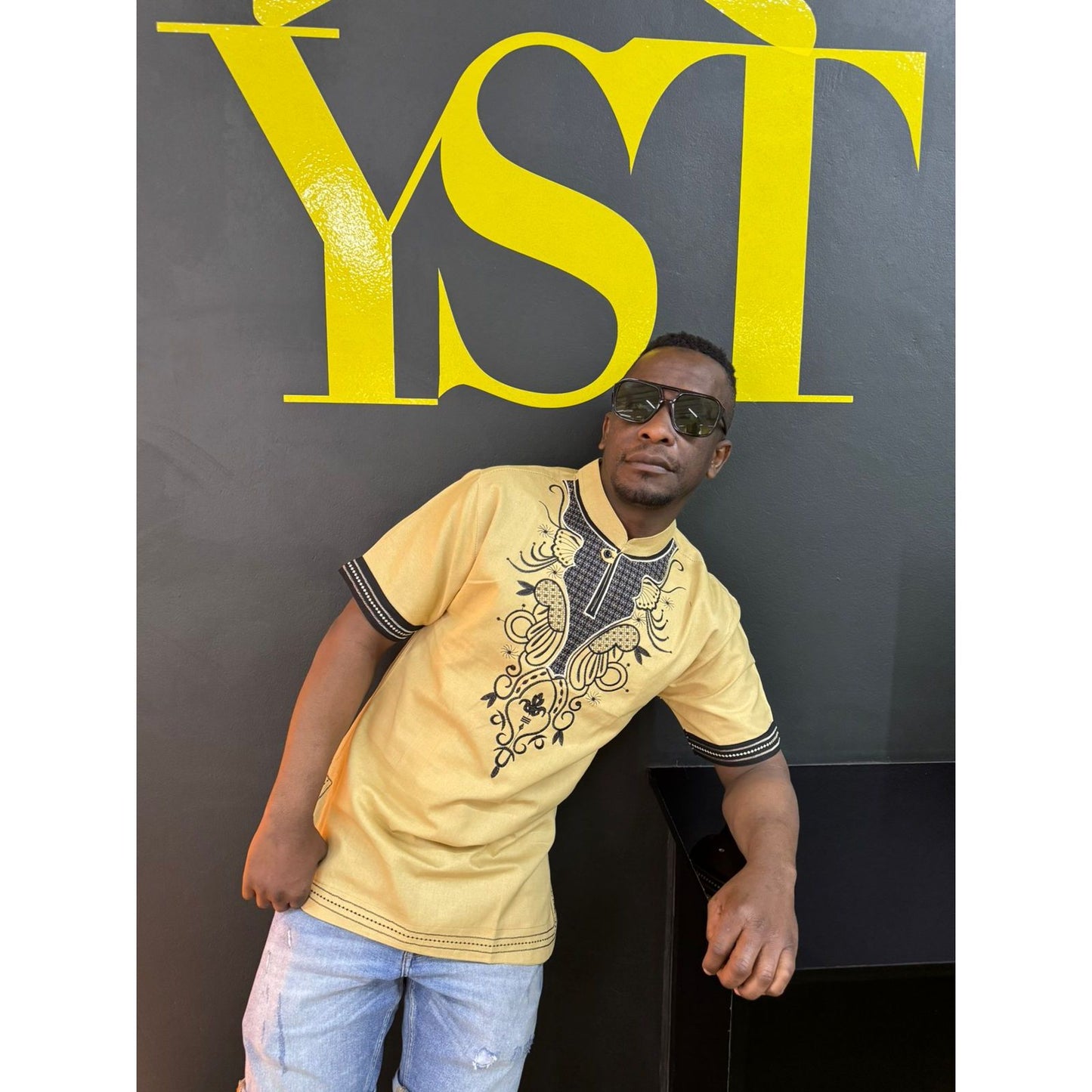 Mens African Vintage Embroidered T-Shirt