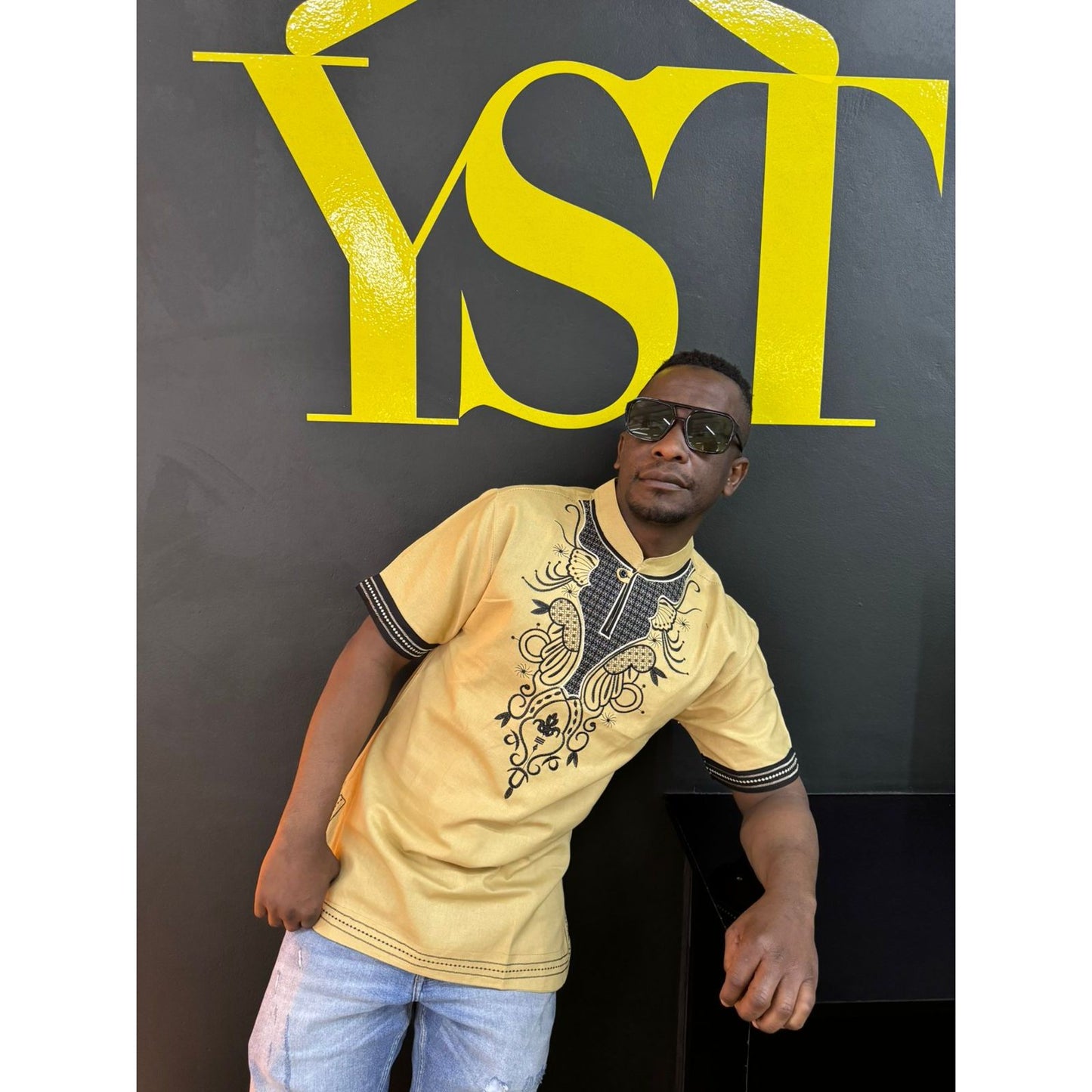 Mens African Vintage Embroidered T-Shirt