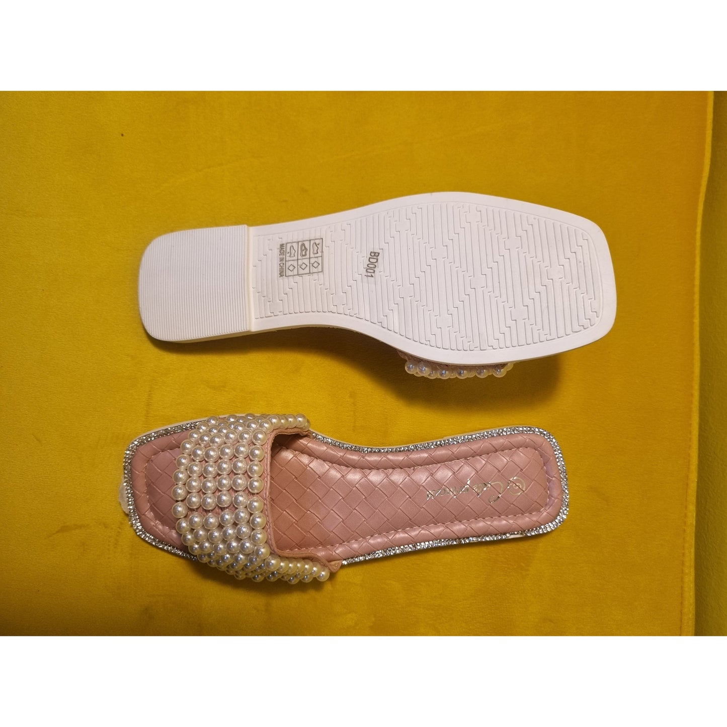 Flat Casual Rhinestone Faux Pearls Slippers.