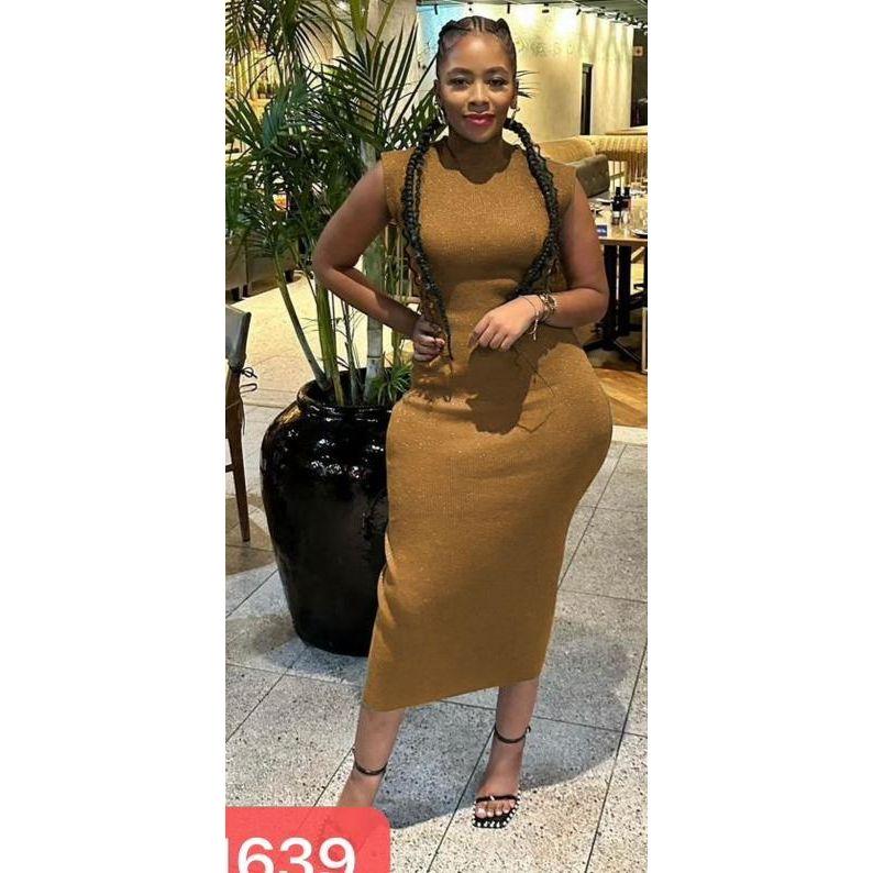 Round Neck Tight Sleeveless Midi Dress.