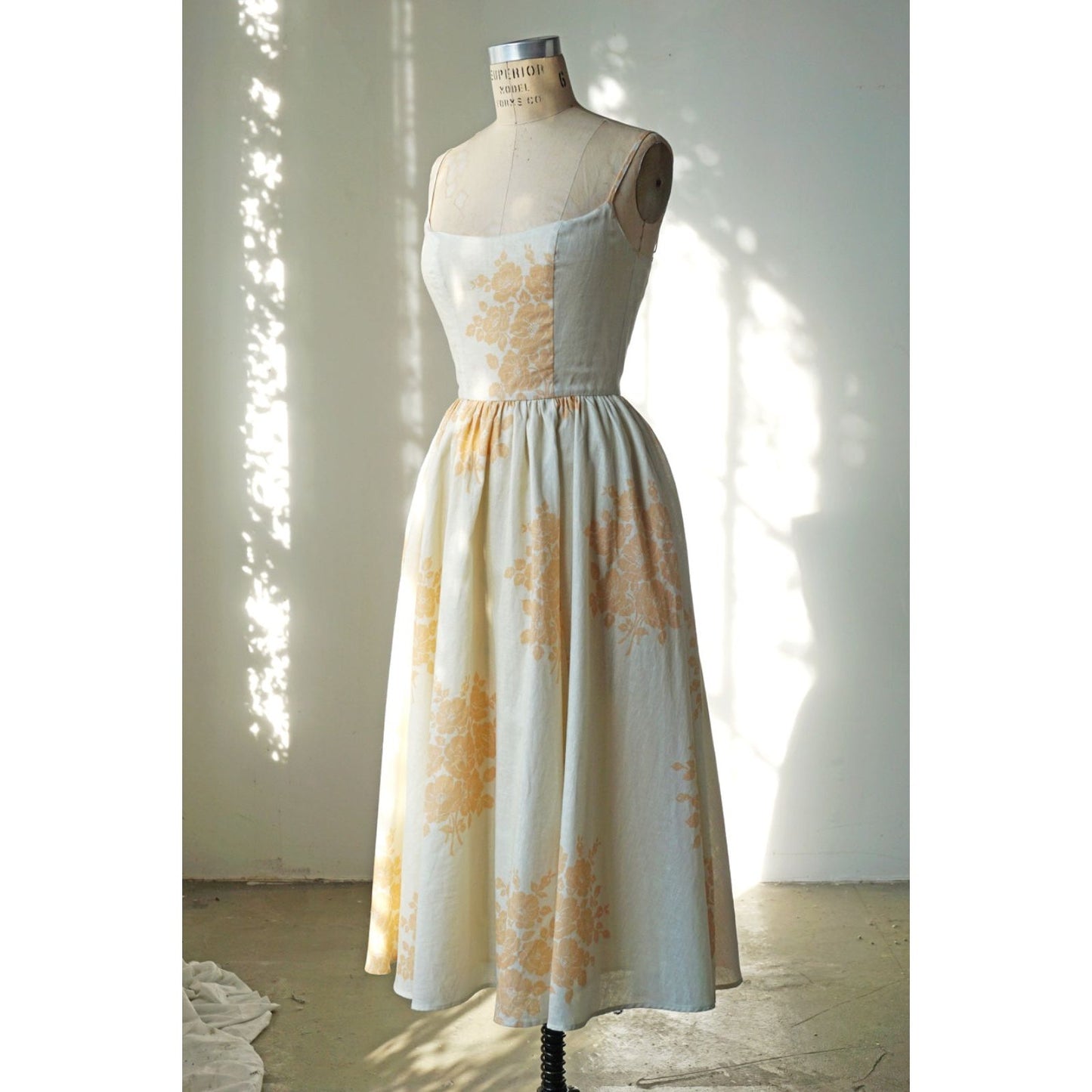 Sleeveless Floral A Line Fit Flare Midi Dress