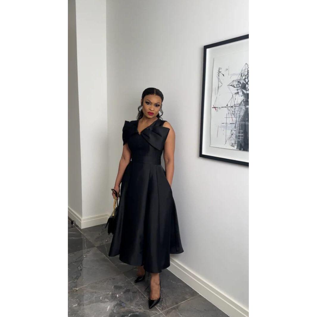 Elegant V-Neck Ruffle Sleeve Pleated Midi Dress