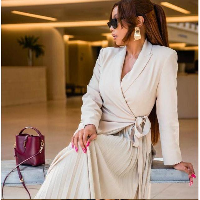 Modern Pleated Long Sleeve Blazer Dress .