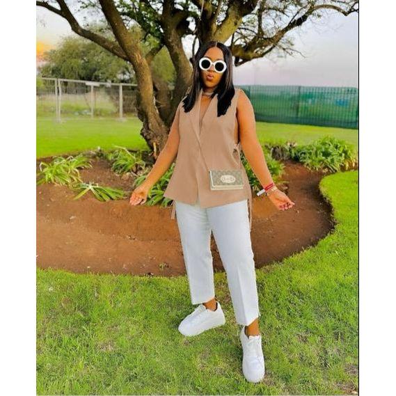 Stylish Women's Sleeveless coat