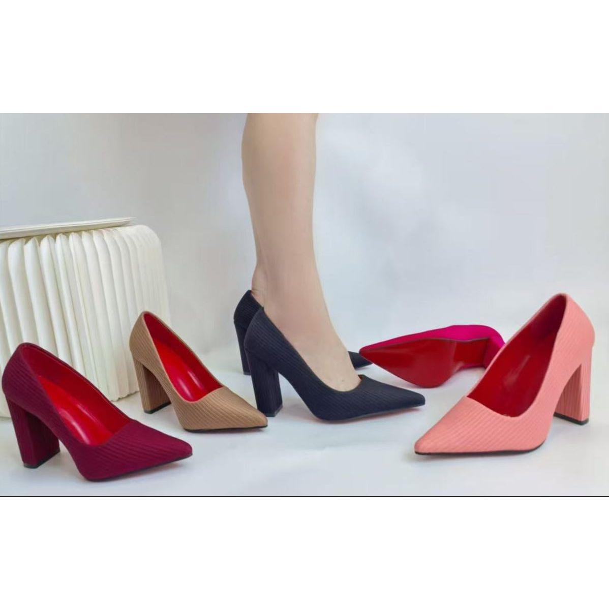 Women's High Chunky Block Closed Toe Heels