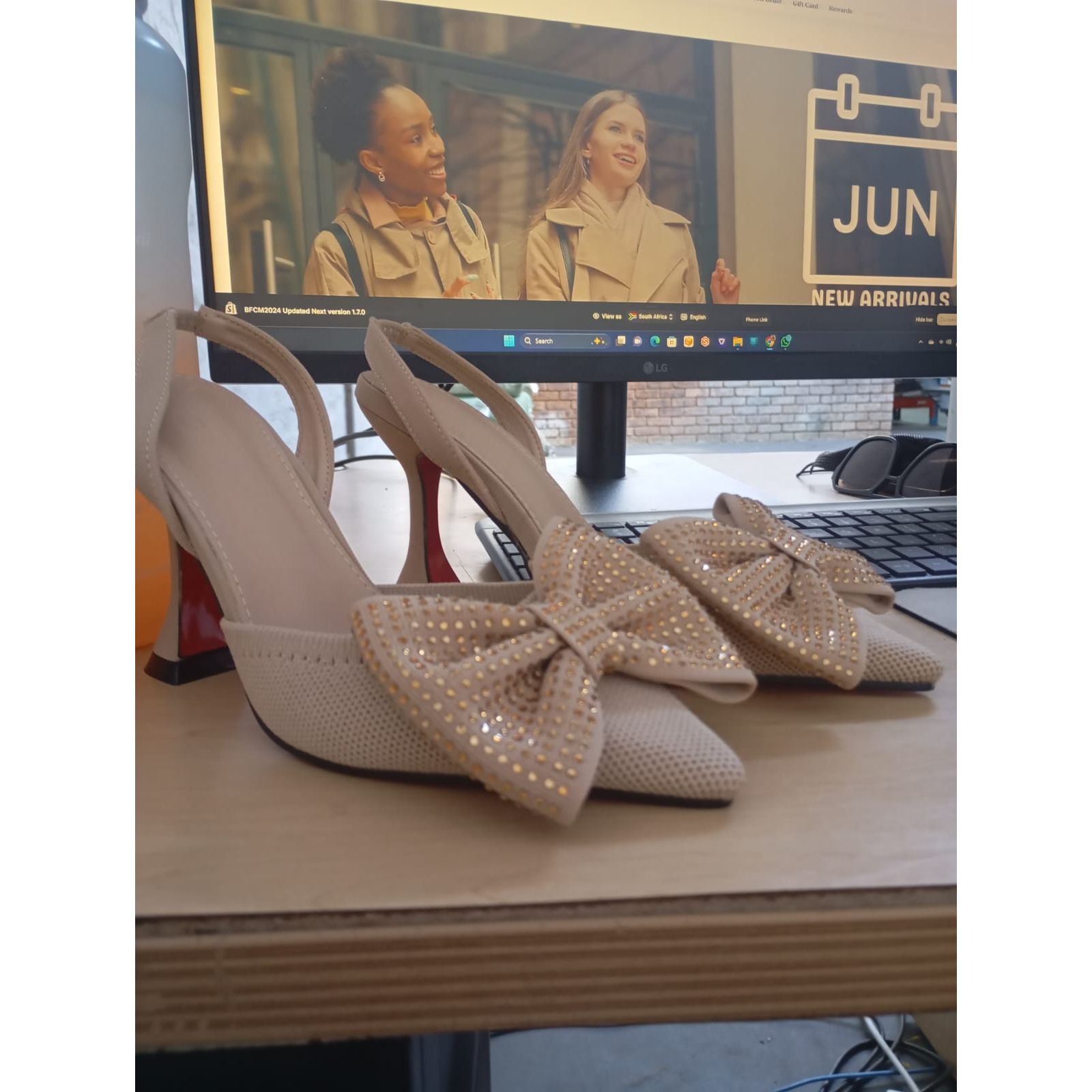 Rhinestone Bow Decor Slingback Court Heel