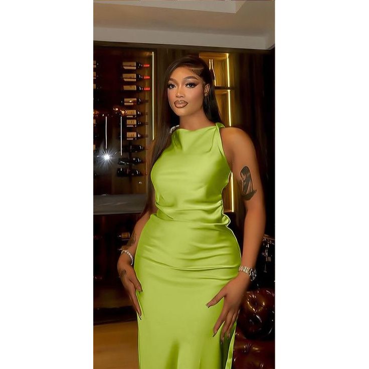 Round Neck Sleeveless Bodycon Midi Dress