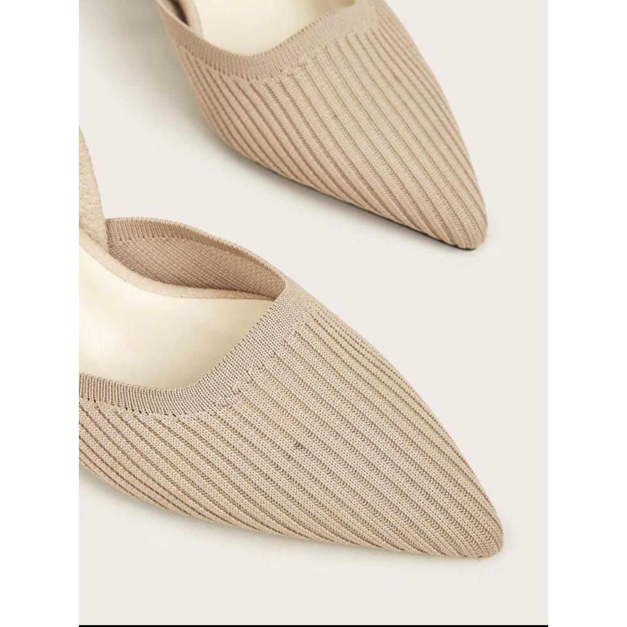 Kitten heel slingback pumps