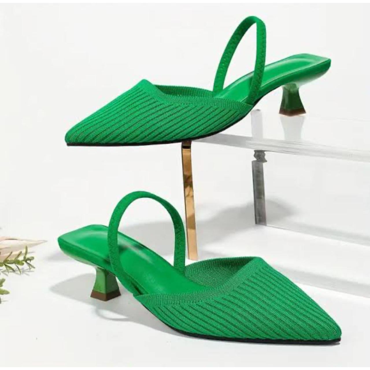 Kitten heel slingback pumps