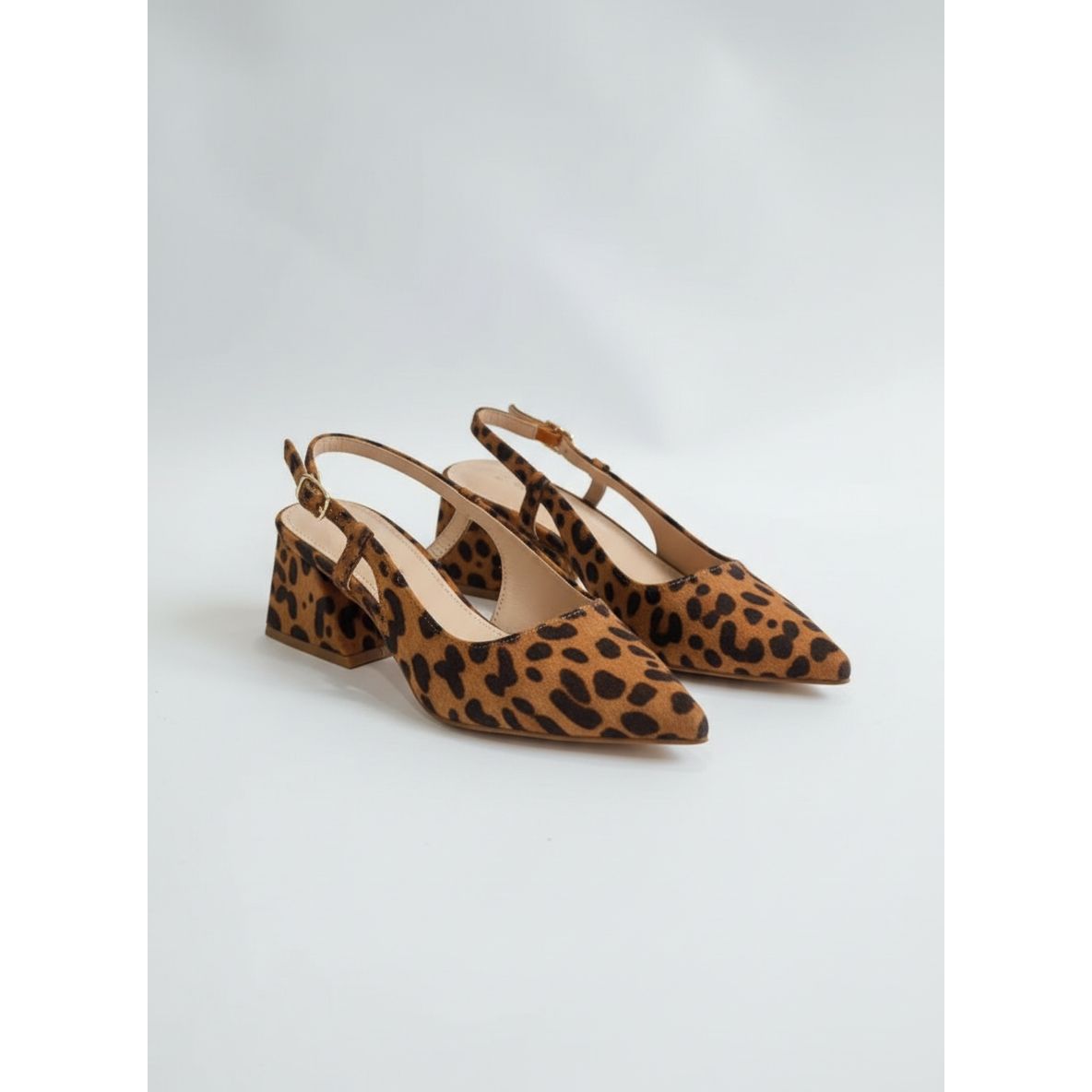 Women's Pointed Toe Slingback Block Heel.