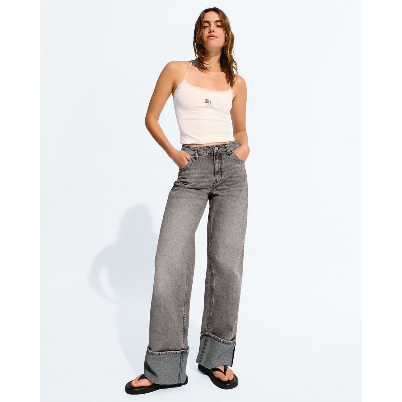 Bershka High Waisted 90s Wide Leg Jeans