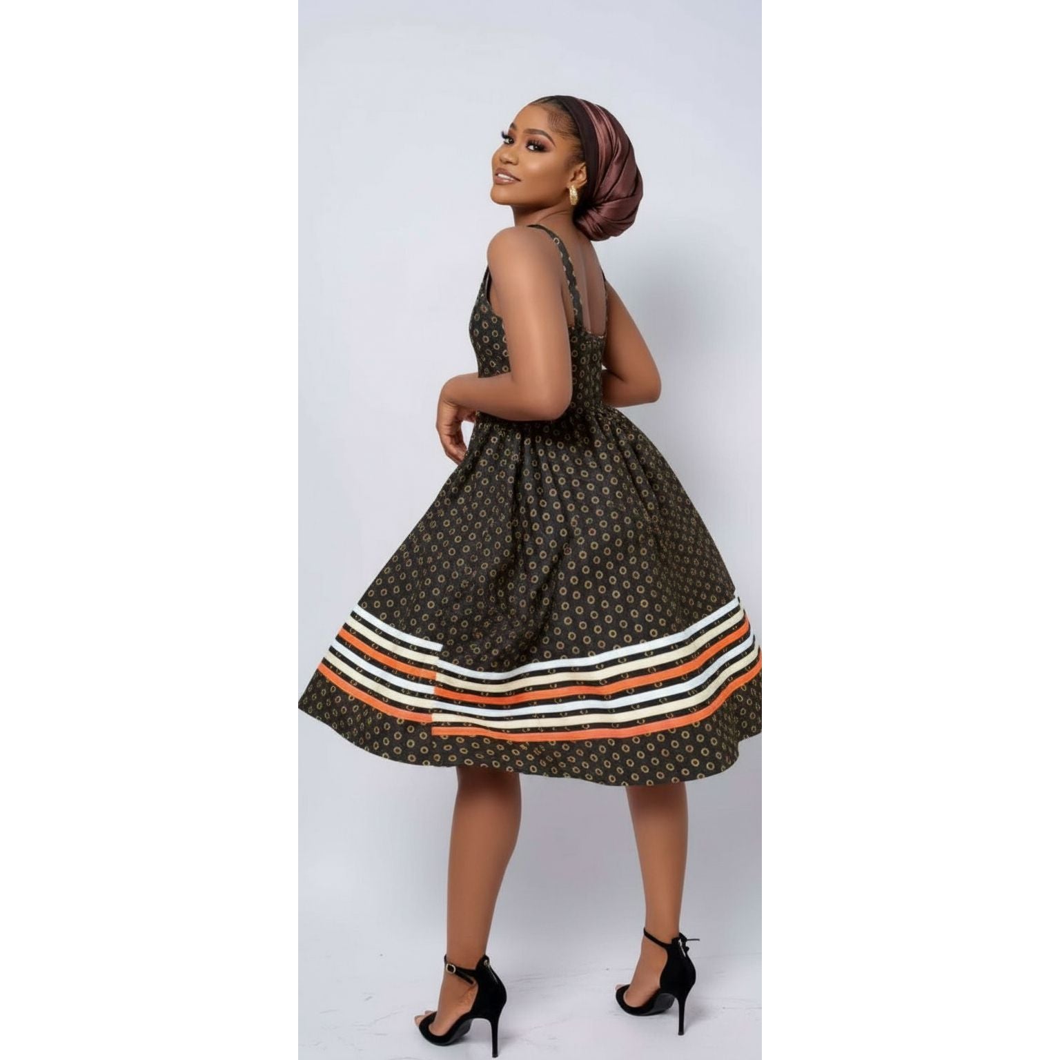 Modern Deep V-Neck Sleeveless African Print Dress
