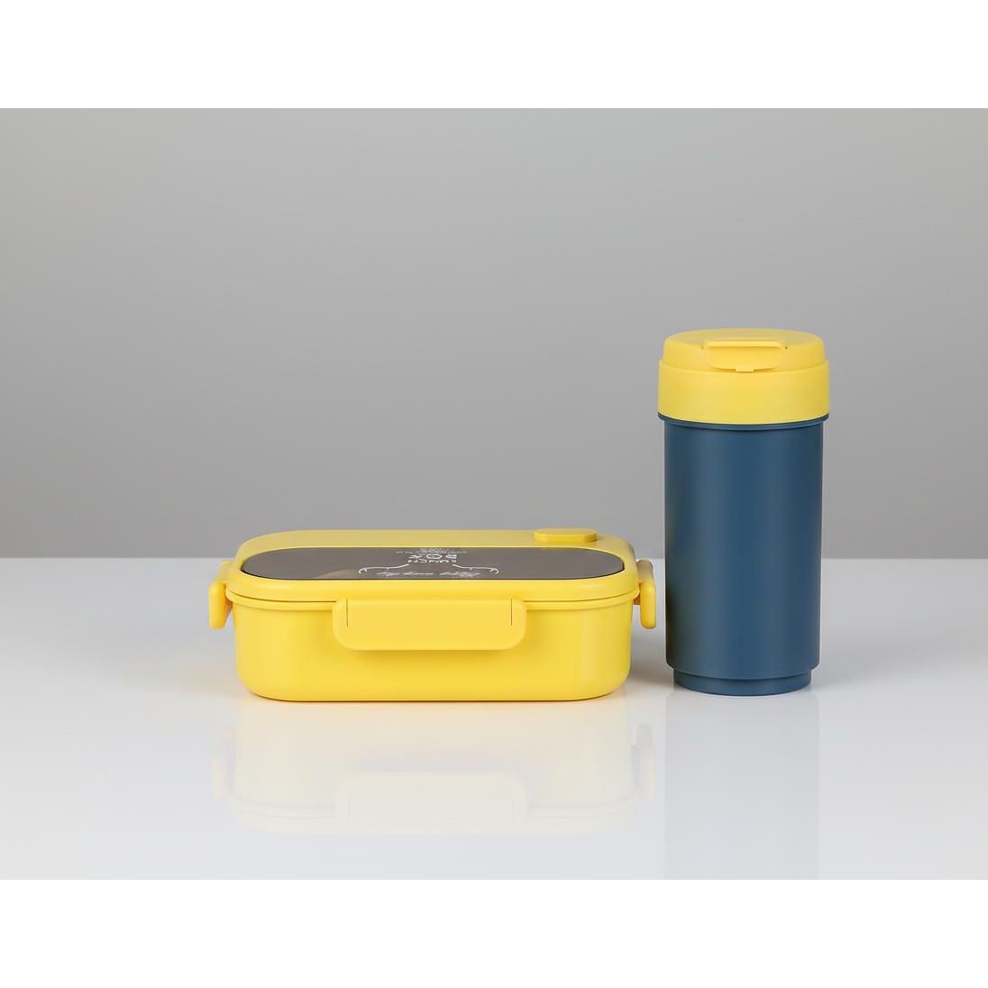 Multi-Compartment School Lunch Box Large Capacity with Juice Bottle