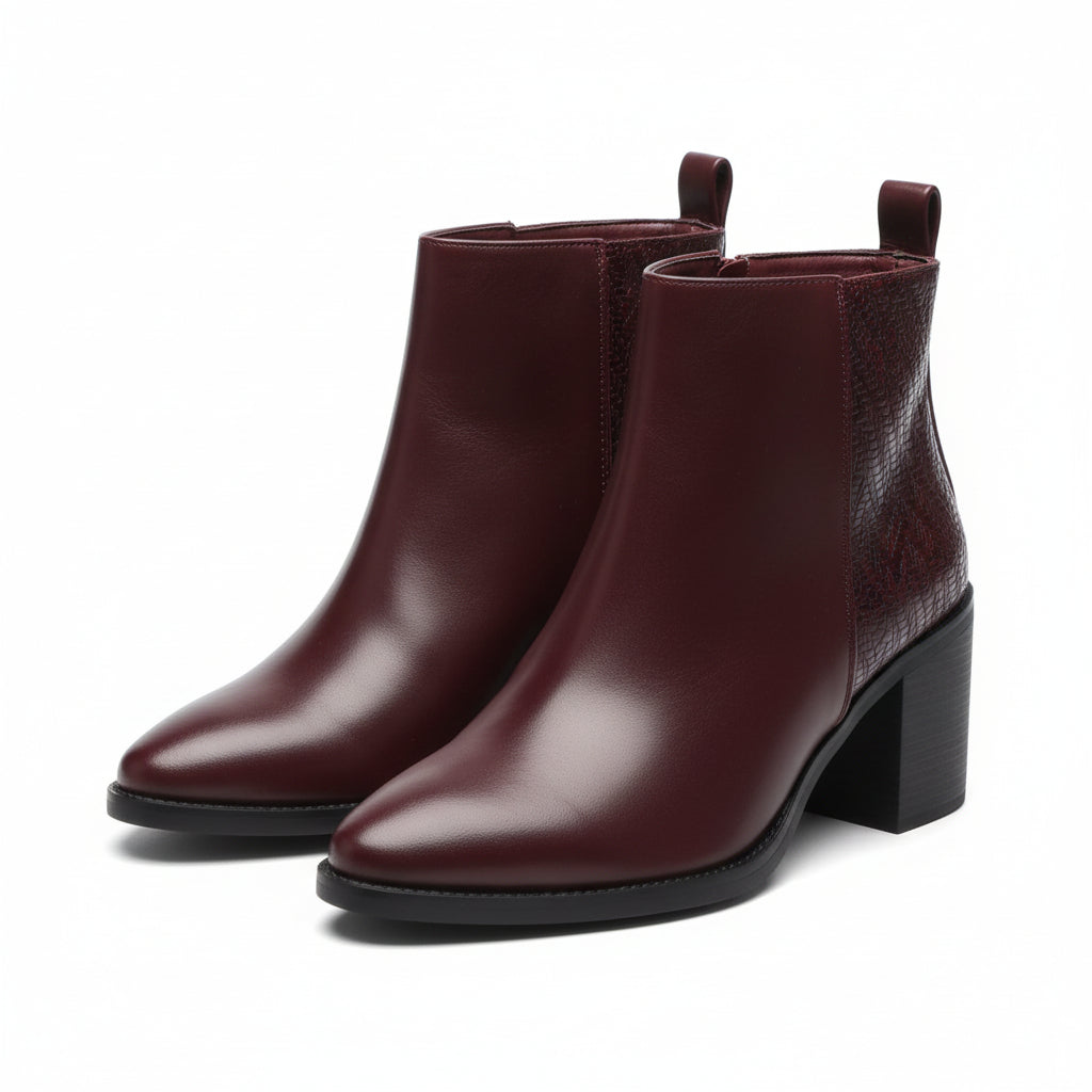 Ankle Boots with a Block Heel and Textured Panelin.