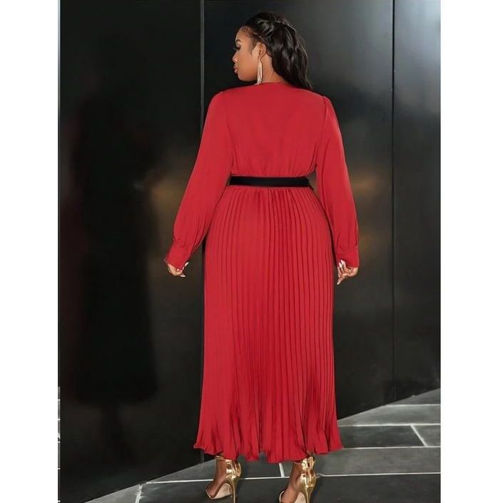 Plus Size Elegant Waist-Cinching Pleated Maxi Dress