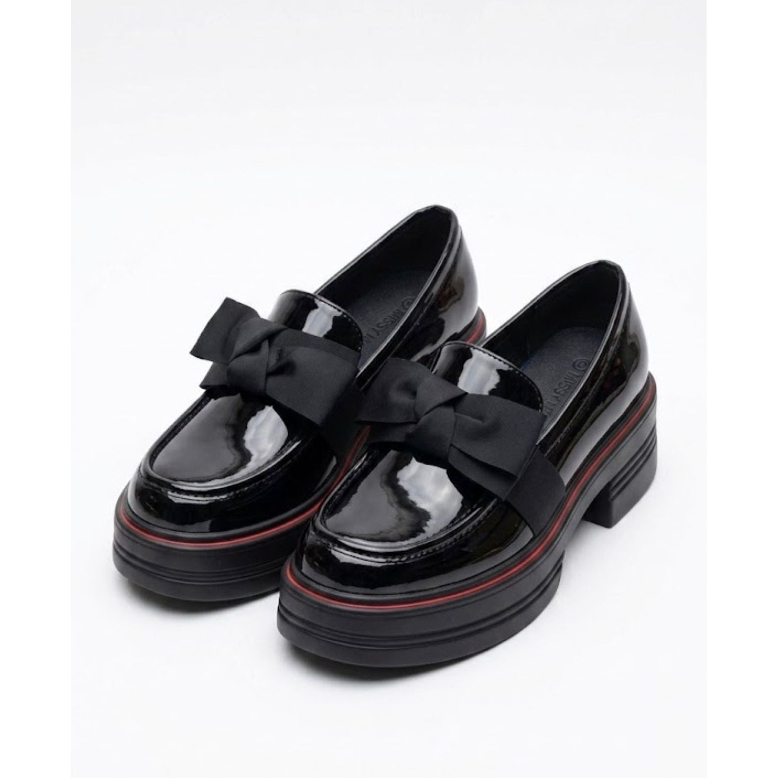 Round Toe Slip-On Versatile Loafer Shoe
