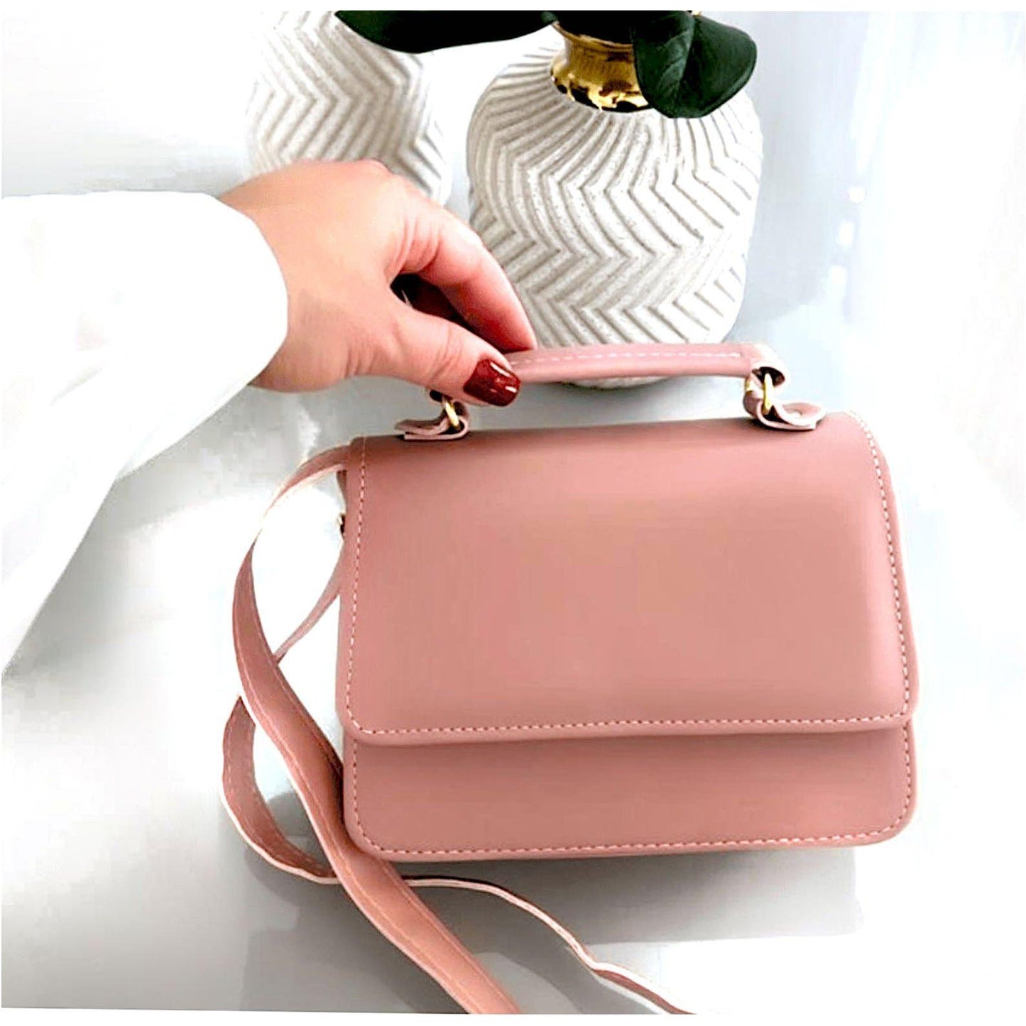 Multifunctional Mobile Phone Shoulder Bag.