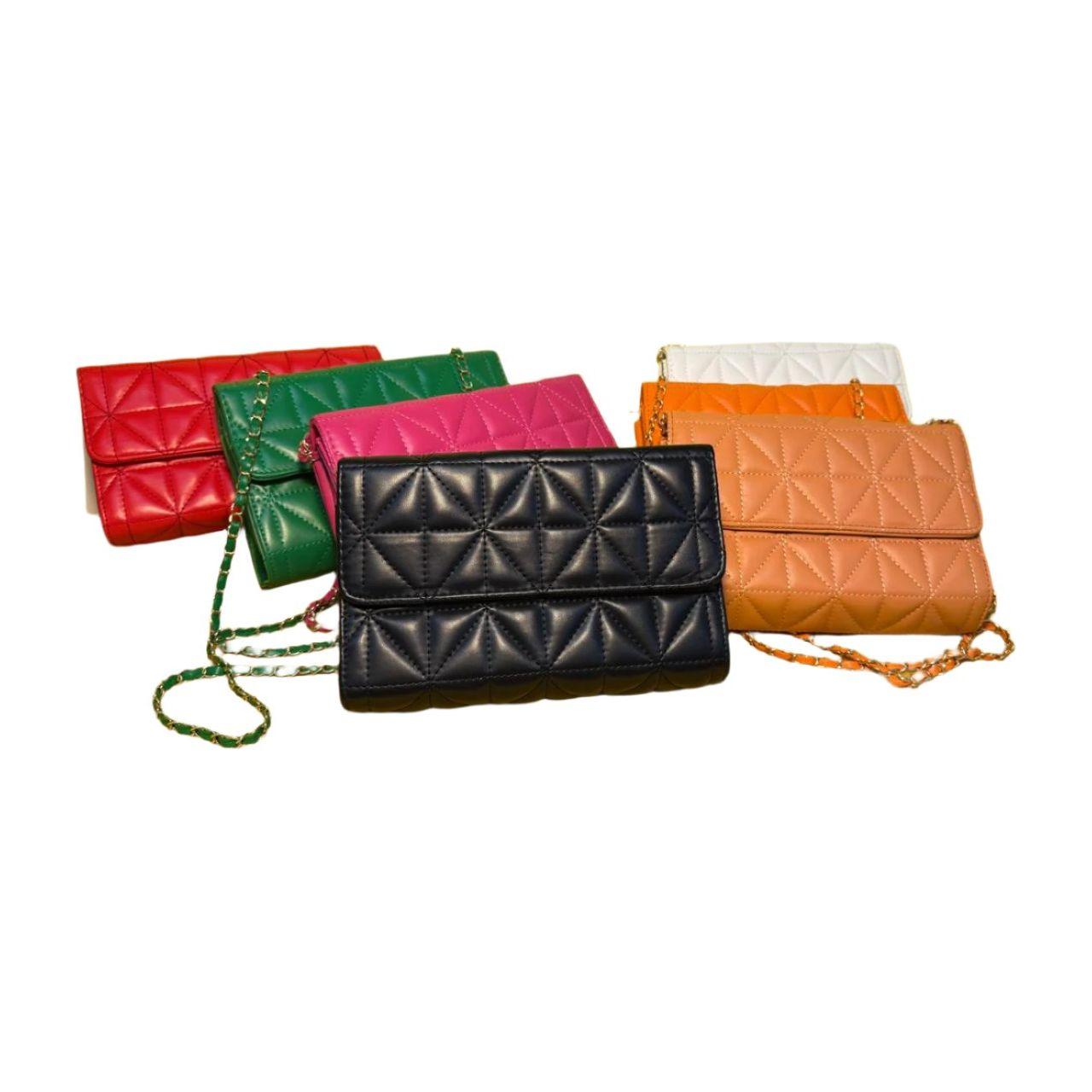 Quilted bag with chain handle