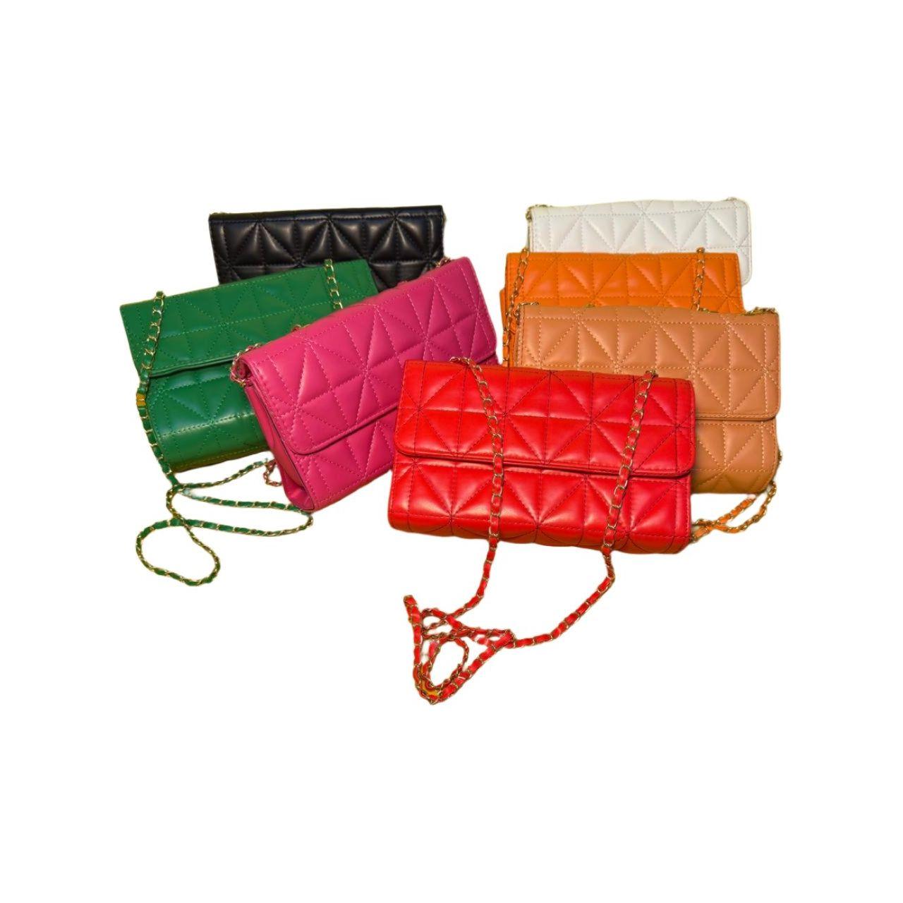 Quilted bag with chain handle