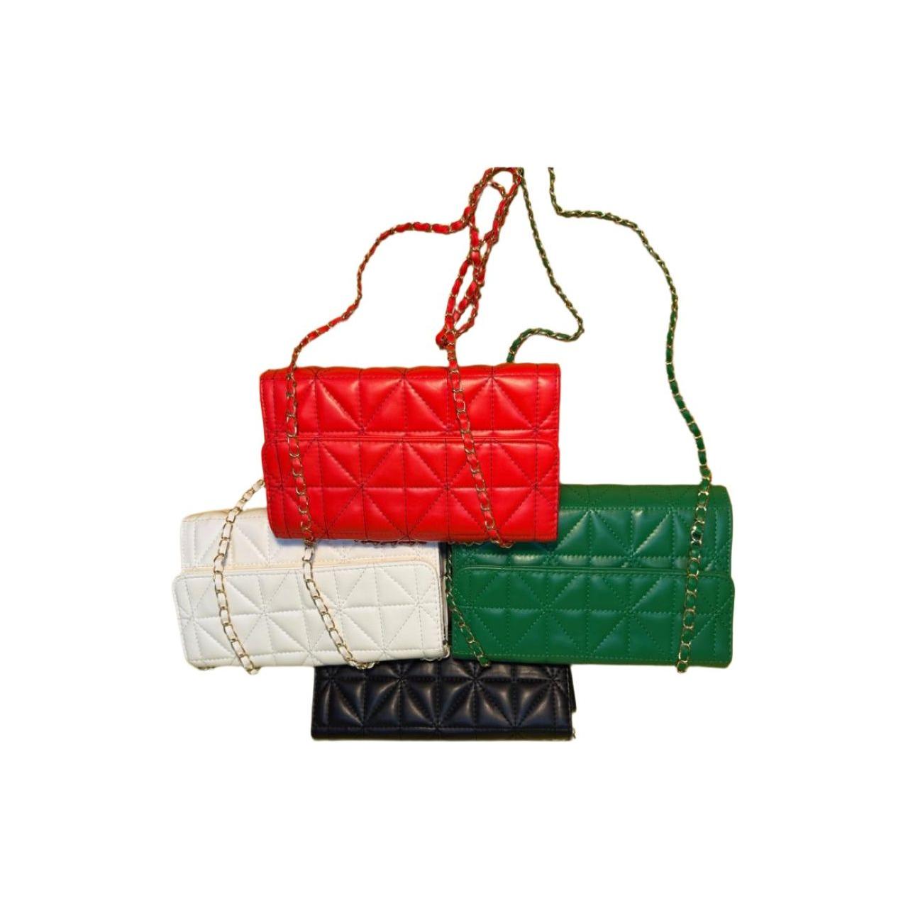 Quilted bag with chain handle