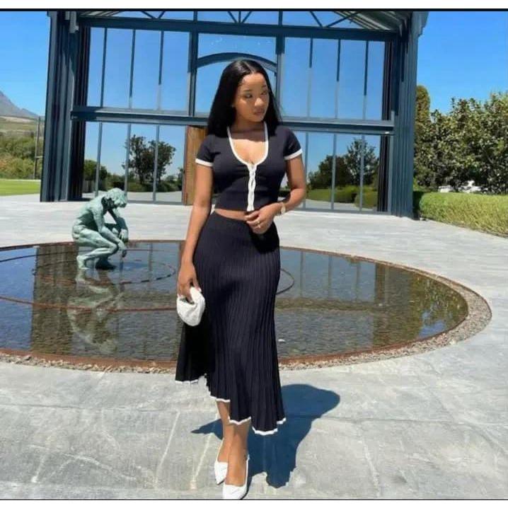 Short Sleeve V Neck Cropped Tops Midi Skirt Knitted Two Piece Set