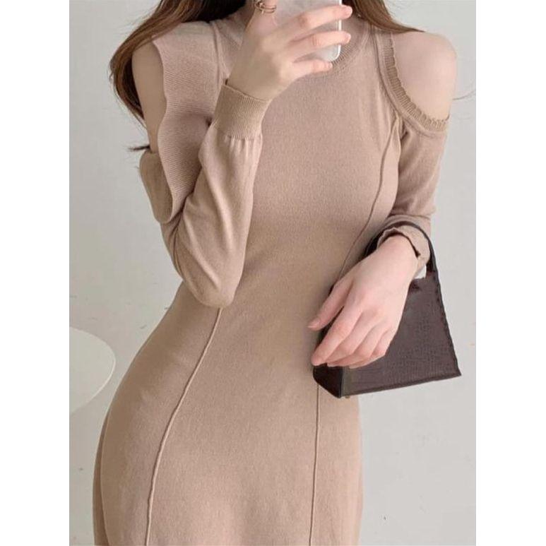 Cold Shoulder Asymmetric Neck Detail Maxi Dress