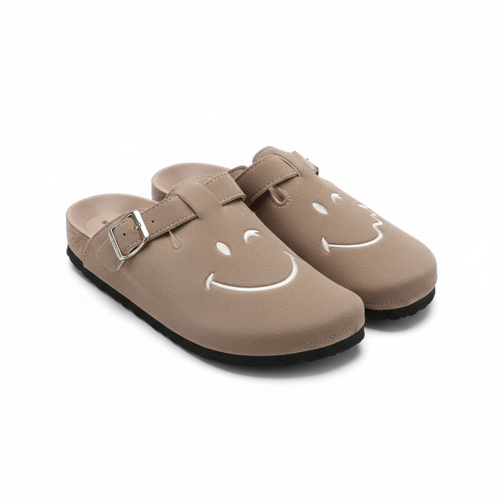 Embroidered Smiley Face Clogs – Plush Lined Slip-On with Buckle