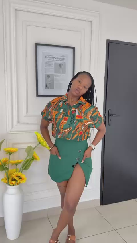 Printed Short Sleeve Shirt and Bodycon Mini Skirts Set.