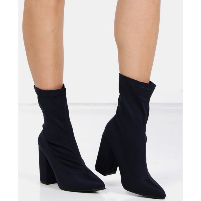 The Stephanie - White Knee-High Boots – Oasis Society