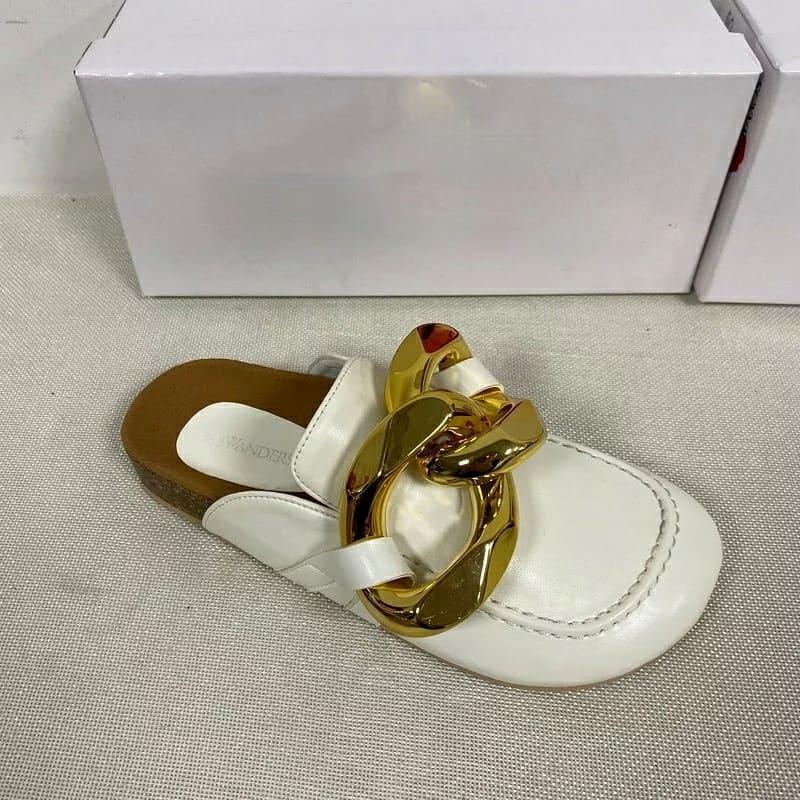 Gold Chain Closed sandels