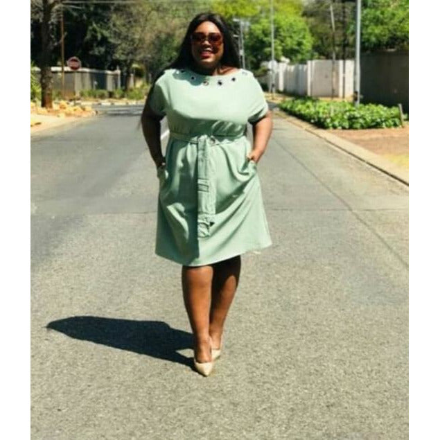 Round Holes Neck Dress 