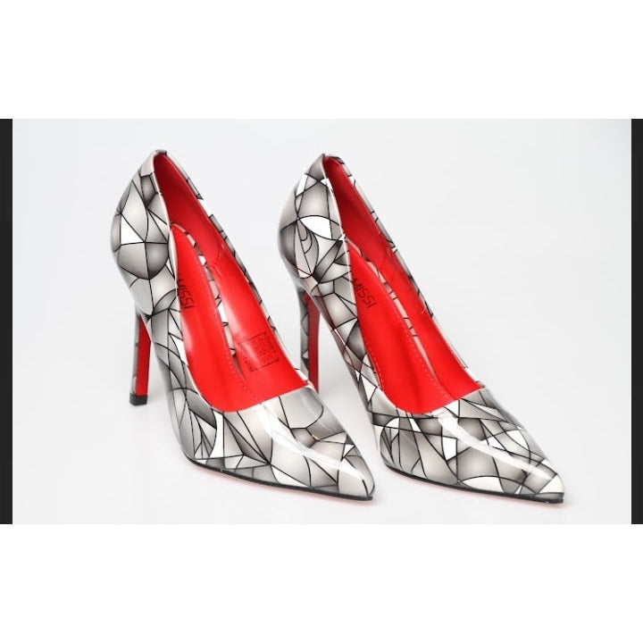 Match African Print ladies Pumps