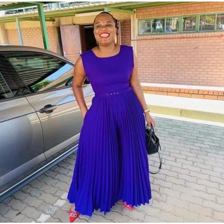 Sleeveless Pleated Overall Jumpsuit