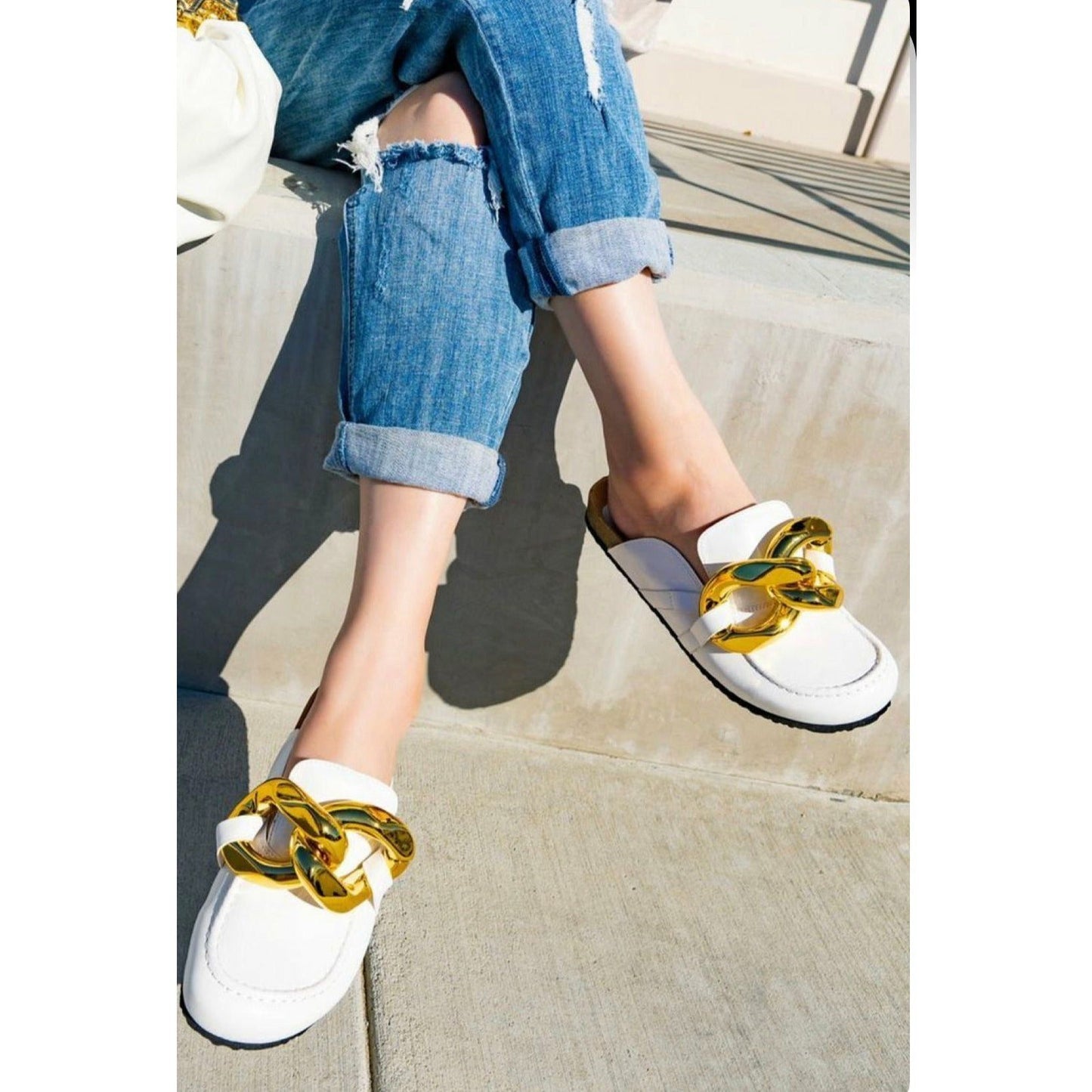 Gold Chain Closed sandels