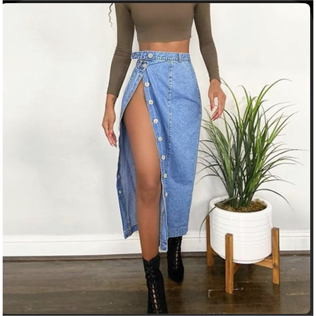 Single Button Split Light Denim Skirt